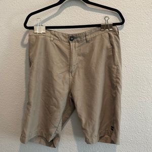 Billabong size 32 submersible mens shorts. Casual wear or go in the water